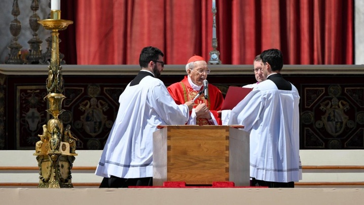 Dumnezeu să-i dăruiască Papei Francisc fericirea veșnică, în orizontul imensei Sale iubiri