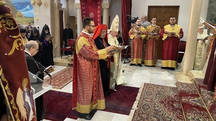 Întronizarea patriarhului de Cilicia al armenilor: Învingerea suferințelor cu ajutorul Providenței Divine