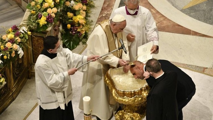 Papa Francisc: Domnul a înviat, să îndepărtăm vălul tristeții de pe ochii noștri