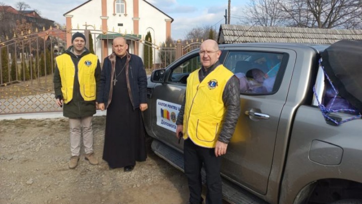 FOTO: Un convoi cu donații din Cluj a ajuns în protopopiatul greco-catolic din Slatina, Ucraina