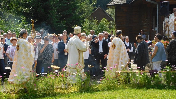 FOTO: Schitul Sfânta Cruce Stânceni – Jubileul de argint