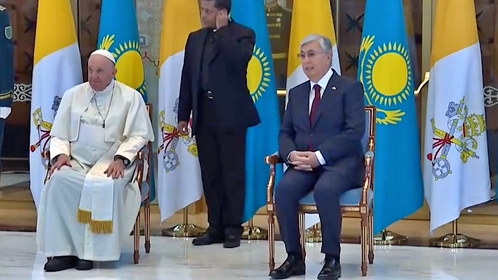 Papa Francisc în Kazahstan: Am venit aici ca pelerin de pace, dialog și unitate