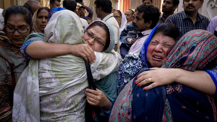 Durere și doliu în Pakistan după violența și ura ucigașă