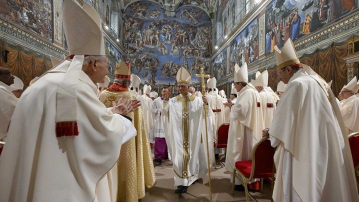 Leon XIV, la prima omilie: M-ați chemat ca să duc o cruce și să-l vestim împreună pe Cristos