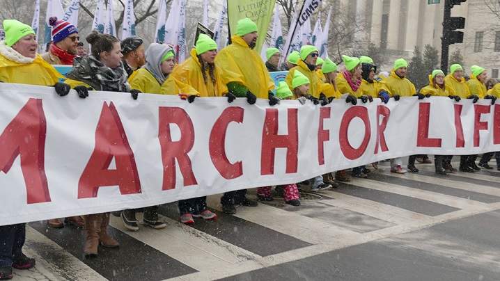 FOTO: Marșul pentru Viață din 2016 a încălzit spiritele din Washingtonul lovit de viscol 