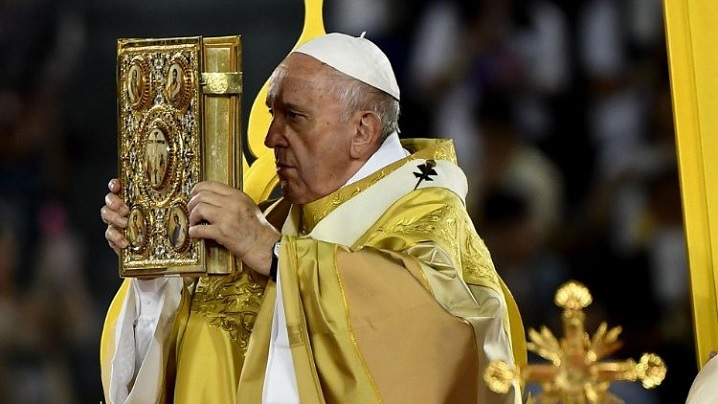 Papa Francisc în Thailanda. Circa 60 de mii de credincioşi la Sfânta Liturghie de la Bangkok