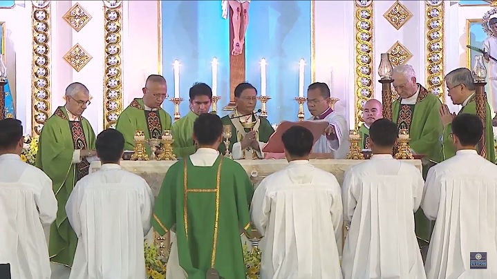 FOTO/VIDEO: Liturghia de deschidere a Congresului Euharistic Internațional din Filipine