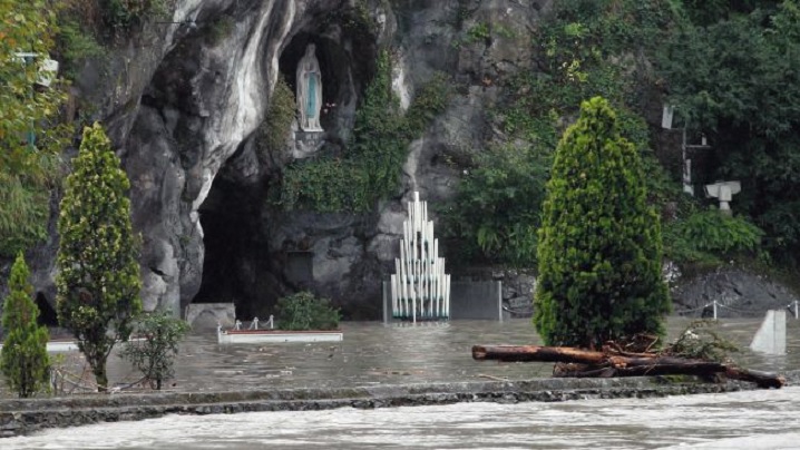 Din istoria vieții spirituale în Biserica Greco-Catolică [16] Apariţiile Maicii Domnului de la Lourdes