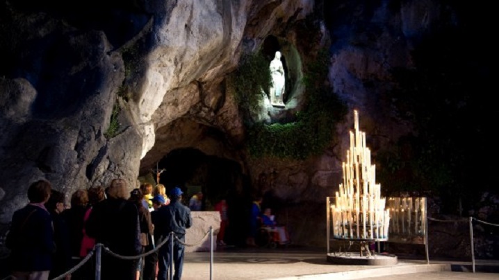 Lourdes: La 160 de ani de la recunoaşterea apariţiilor este ocazia pentru a relua drumul cu elan şi dăruire reînnoită