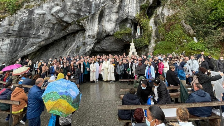 FOTO: Pelerinajul Misiunii Greco-Catolice Române din Paris la Lourdes