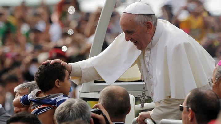 Milostivirea are mereu chipul tânăr: papa Francisc, tinerilor de la Cracovia