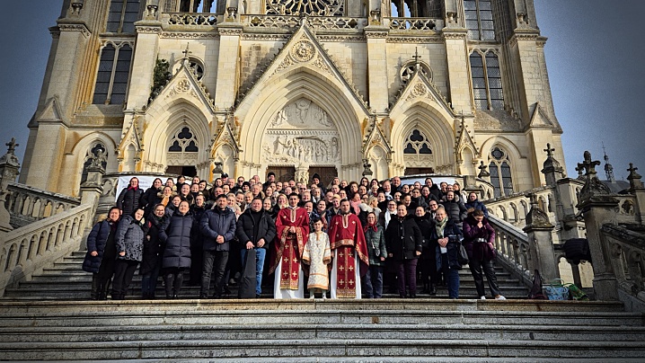 Pelerinaj la Montligeon și Chartres al Parohiei Greco-Catolice Române din Paris