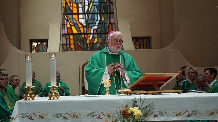 Mons. Gallagher, reprezentantul papei la funeraliile reginei Elisabeta a II-a