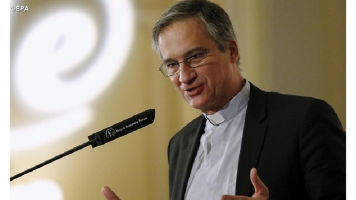 Mons. Viganó: Papa nu invită la naivitate, ci la a deschide porți de speranță