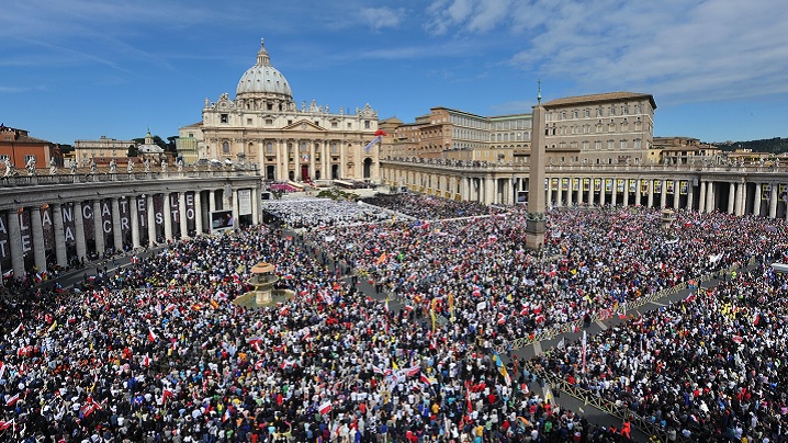 În lume, numărul catolicilor este în creștere