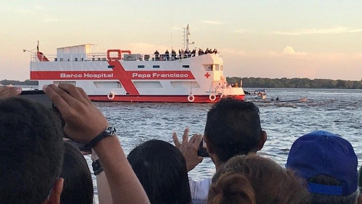 Papa Francisc salută sosirea la Belem, în Brazilia, a navei-spital care-i poartă numele