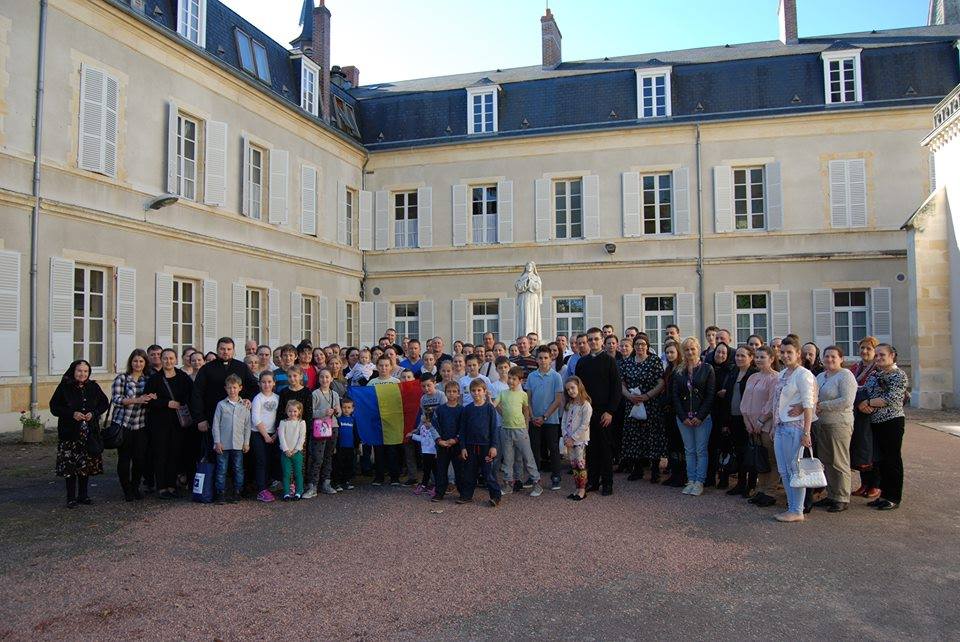 FOTO: Pelerinajul Parohiei Greco-Catolice Române din Paris la Sanctuarul de la Nevers