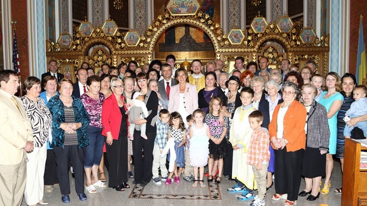 FOTO: Prima doamnă a României în vizită la Misiunea Greco-Catolică din New York
