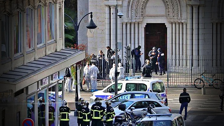 Îndurerați fiind, să facem față acestei amenințări perfide și oarbe: Comunicatul episcopilor francezi
