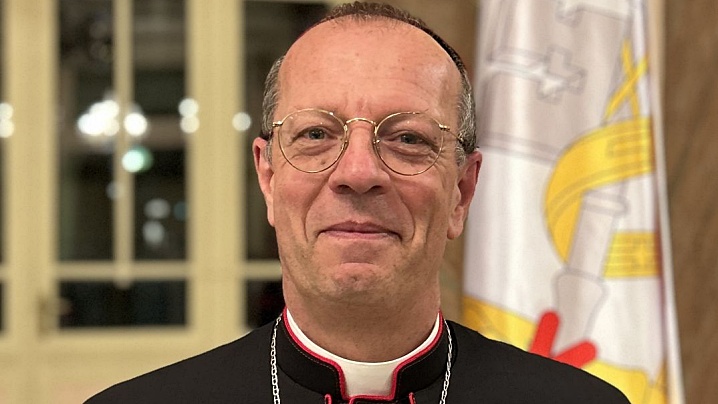 Arhiepiscopul Giampiero Gloder, Ambasadorul agreat al Sfântului Scaun în România, a sosit la București