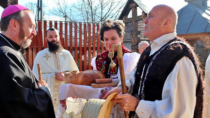 Vizită pastorală a Preasfinției Sale Claudiu în parohia Cluj – Dâmbu Rotund