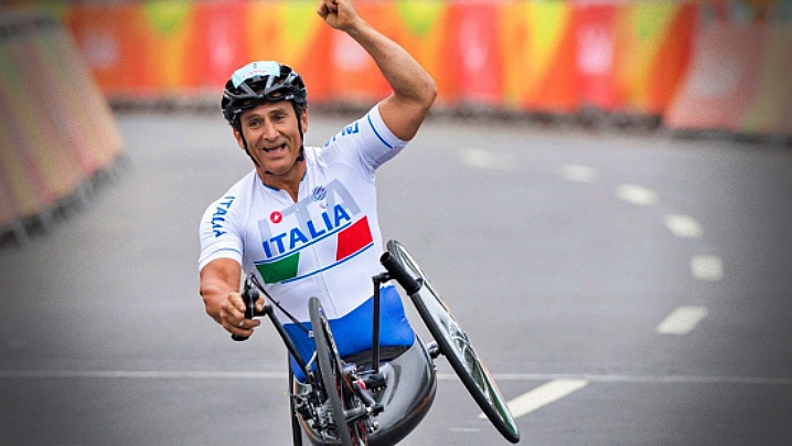 Scrisoarea Papei Francisc către campionul grav rănit Alessandro Zanardi