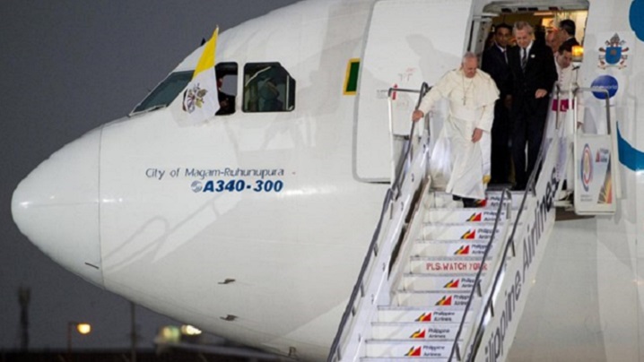 Papa a plecat din Sri Lanka în Filipine: bilanț cu F. Lombardi