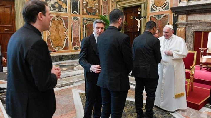 Să nu rămânem baricadați în sacristie: papa Francisc, comunității Seminarului Lombard din Roma