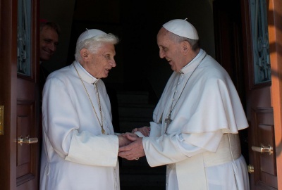 Benedict al XVI-lea a luat prânzul cu Papa Francisc