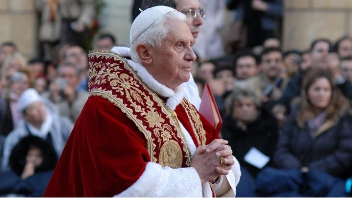 Șase ani de la retragerea lui Benedict XVI: o greșeală să fie amintit numai pentru aceasta
