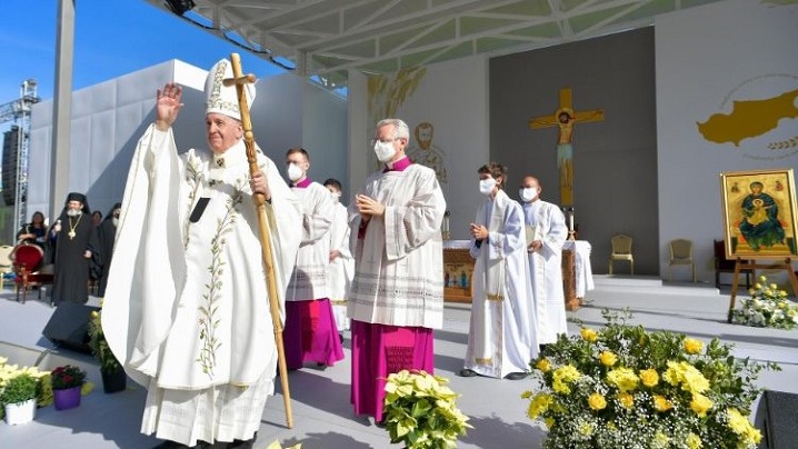 Omilia Papei la Sf. Liturghie în Cipru: Isus este medicul; numai El ne eliberează inima de rău