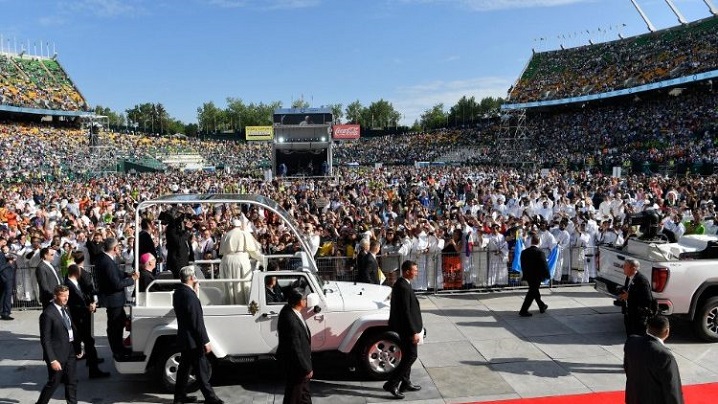 Papa Francisc în Canada. Sf. Liturghie la Edmonton: Ce am făcut cu Biblia și rozariul bunicilor noștri?