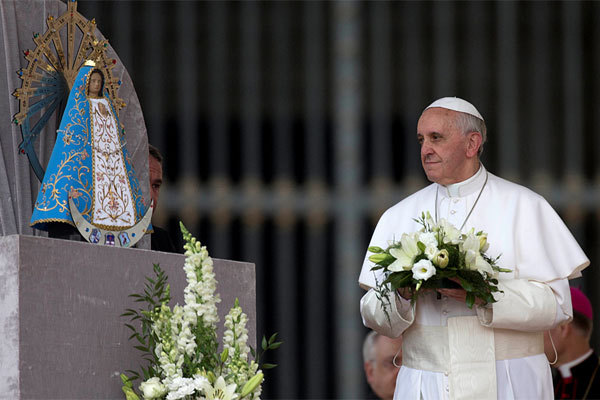 Asemenea Maicii Domnului, să-l lăsăm pe Dumnezeu să meargă alături de noi