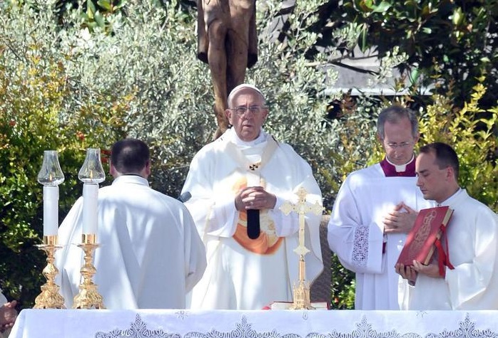 Discursurile şi predica Papei Francisc din timpul vizitei în Molise (Video)