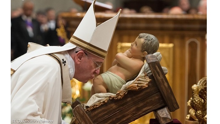 Papa Francisc: Să-l strângem în brațe pe Pruncul Isus și să ne punem în slujba Lui!
