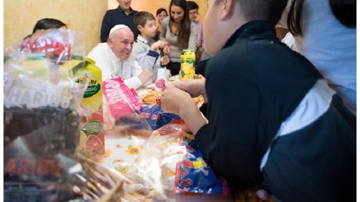 Vinerea milostivirii. Papa la comunitatea SOS din Roma