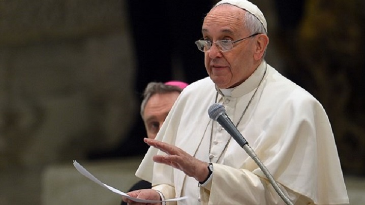 Papa solicită o soluție negociată pentru tragedia din Irak și Siria