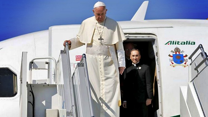 VIDEO. În urmă cu un an Papa Francisc pășea pe pământ românesc