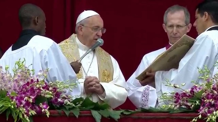 ”Urbi et Orbi”. Papa Francisc: Să ne lăsăm reînnoiți de Cristos, speranța și tinerețea lumii!