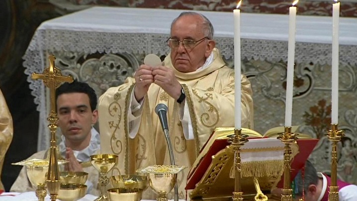 Papa Francisc: Euharistia, antidotul dispersării și al degradării