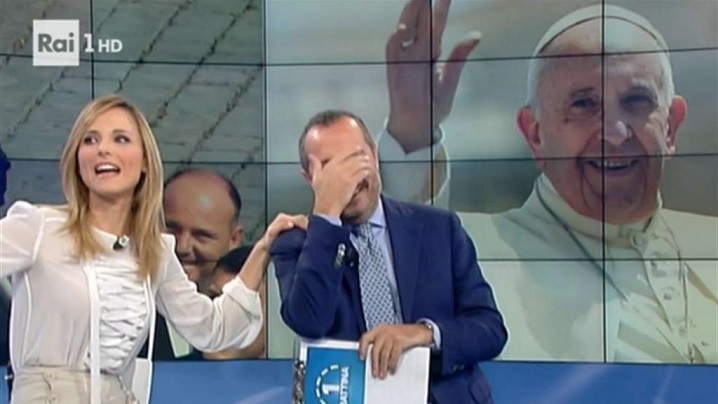 Video: Papa a intervenit în direct la o emisiune de televiziune