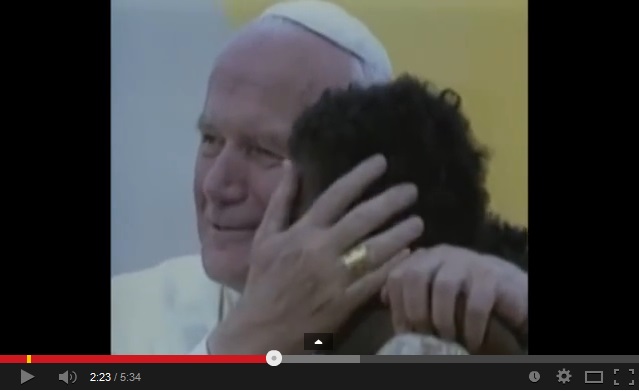 Sf. Ioan Paul al II-lea: momente emoţionante