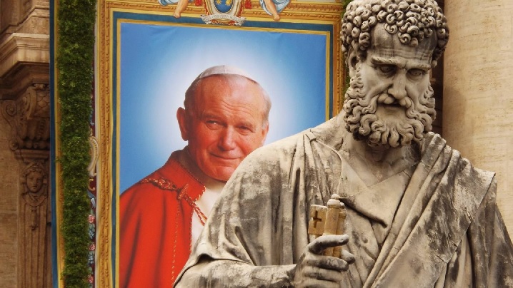 Un an de la canonizarea Papei Ioan Paul al II-lea