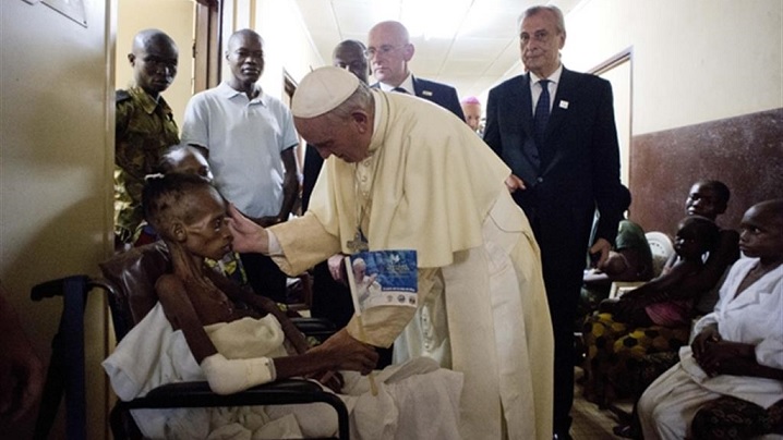 Foto: Se inaugurează în Republica Centrafricană noul spital de pediatrie dorit de Papa Francisc