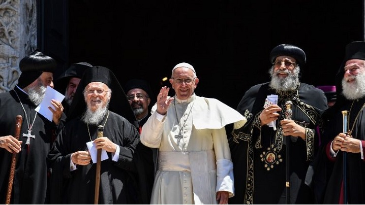 Papa Francisc și patriarhii din Răsărit la Bari: De la Nil până la Eufrat, să fie pace!