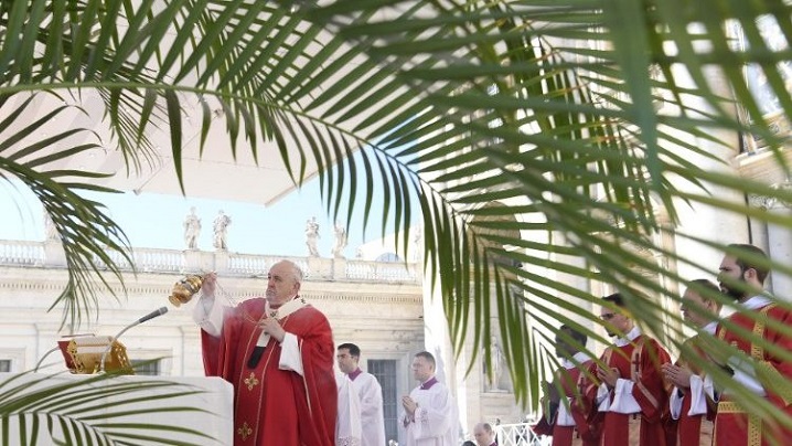 Papa: Mentalitatea salvării de sine în contrast cu cea a Mântuitorului care se oferă pe sine