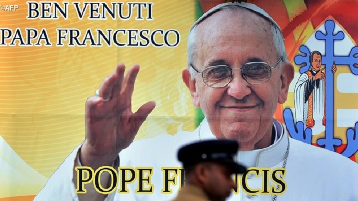Papa Francisc a început luni călătoria apostolică în Sri Lanka și Filipine