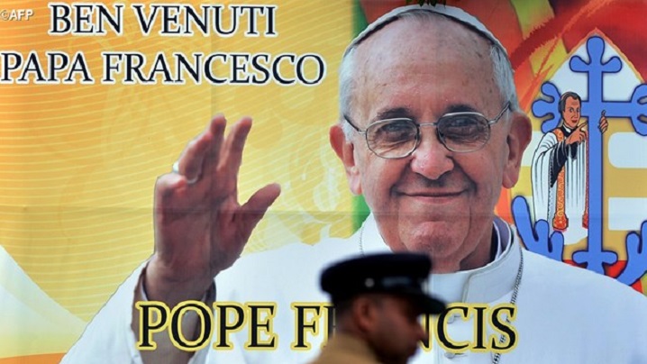 Papa Francisc a început luni călătoria apostolică în Sri Lanka și Filipine
