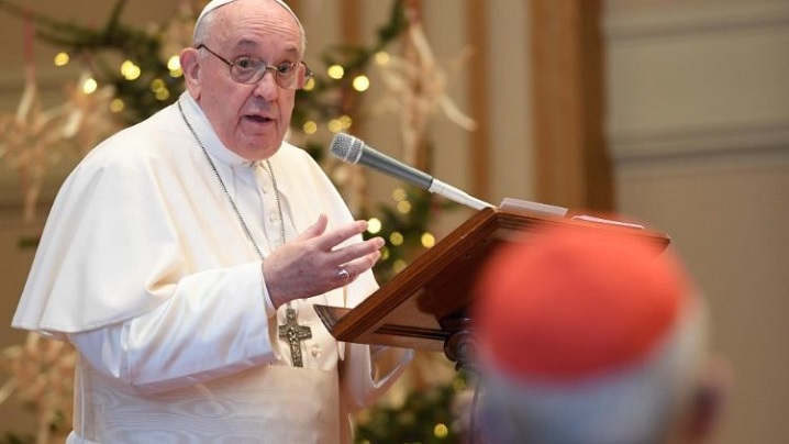 Papa Francisc, Curiei Romane: Suntem slujitori inutili pe cale. NU, conflictelor