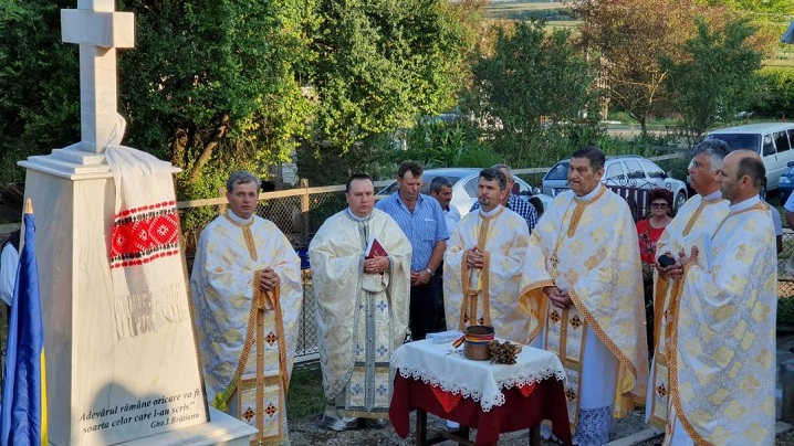 Foto: Sfințire de monument dedicat Fericiților Episcopi martiri